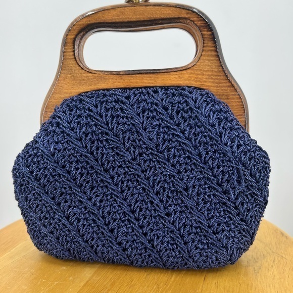 Vintage Handbags - Vintage Japan boHo granny cottage core navy blue woven straw wood handle purse